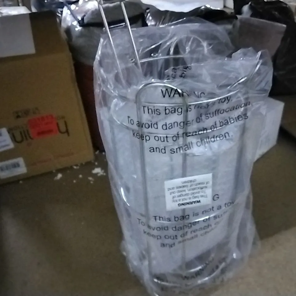 BOXED FREESTANDING TOILET ROLL HOLDER