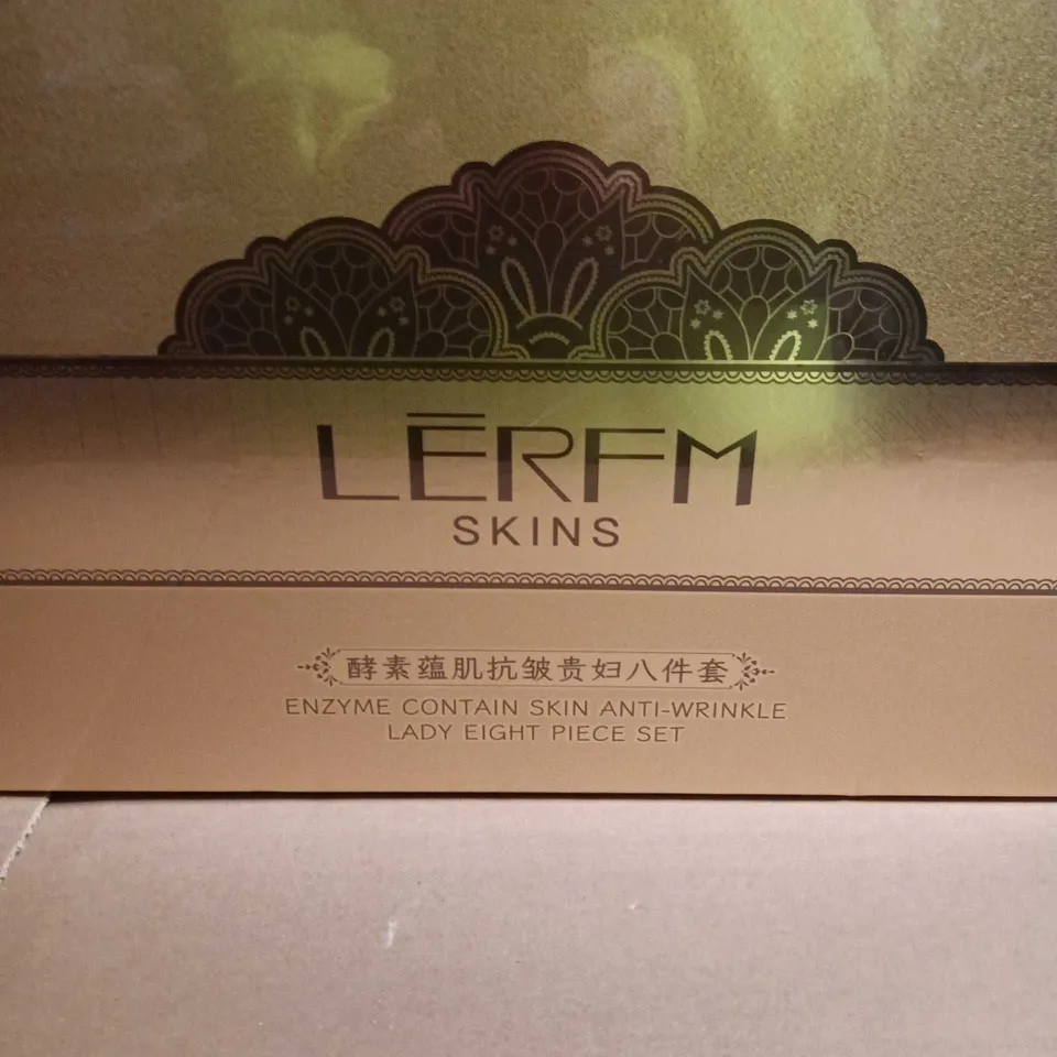 ENZYME-CONTAINING ANTI-WRINKLE SKINCARE SET – LADY EIGHT-PIECE 