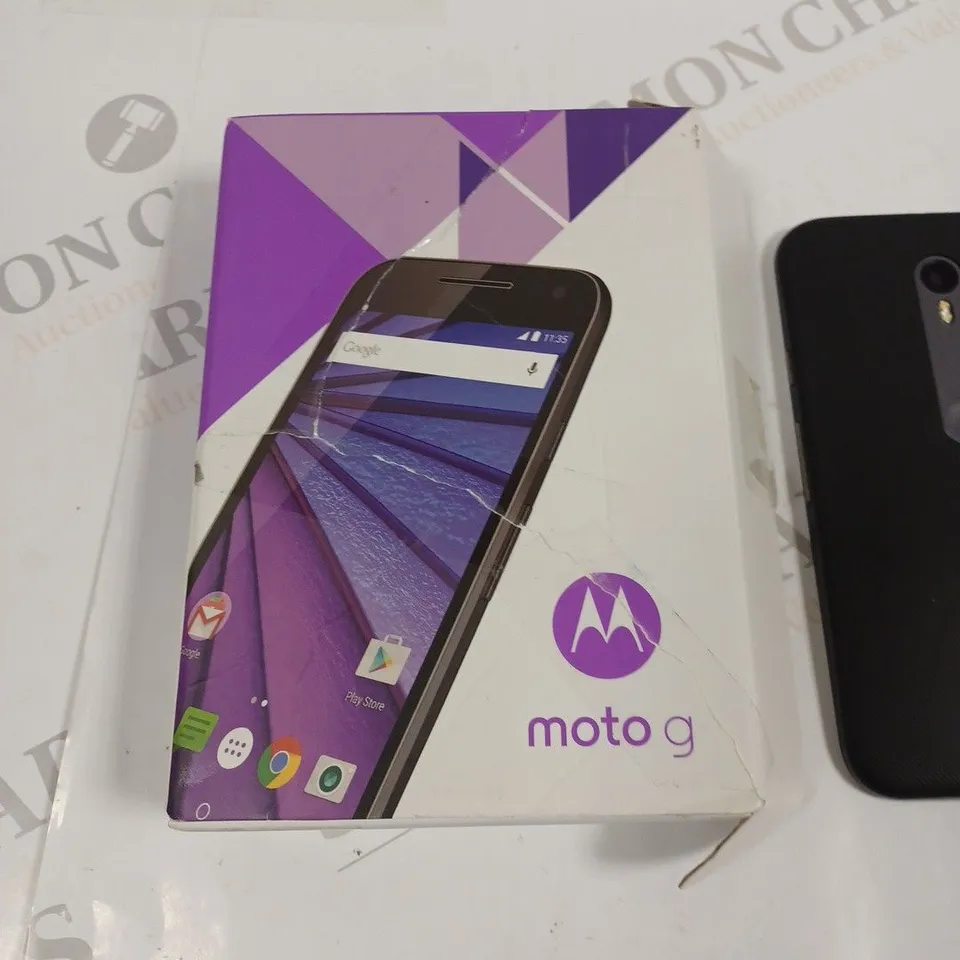 BOXED MOTO G 8GB XT1541 MOBILE PHONE