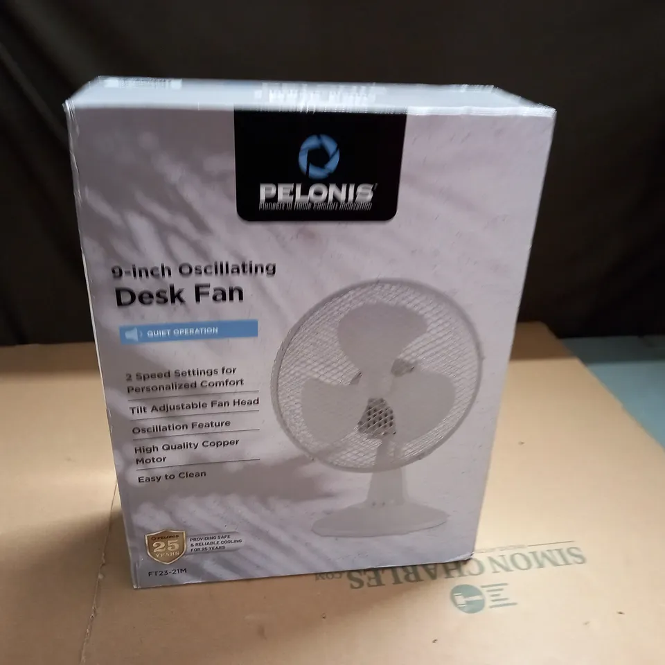 BOXED PELONIS 9" OSCILLATING DESK FAN