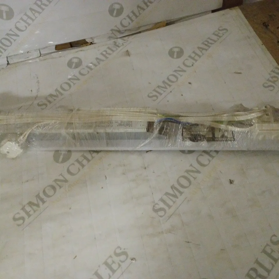 LOT OF APPROX 15 ASSORTE3D LIGHT FITTINGS 