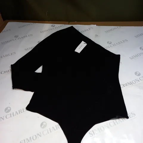 KAREN MILLEN BODY CONTOURING ONE SHOULDER SUIT SIZE M