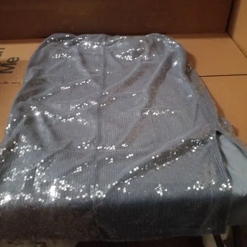 BOX CONTAINING APPROXIMATELY 24 BRAND NEW JD WILLIAMS BLUE PRINT SEQUIN COLUMN SKIRT - SIZE 14