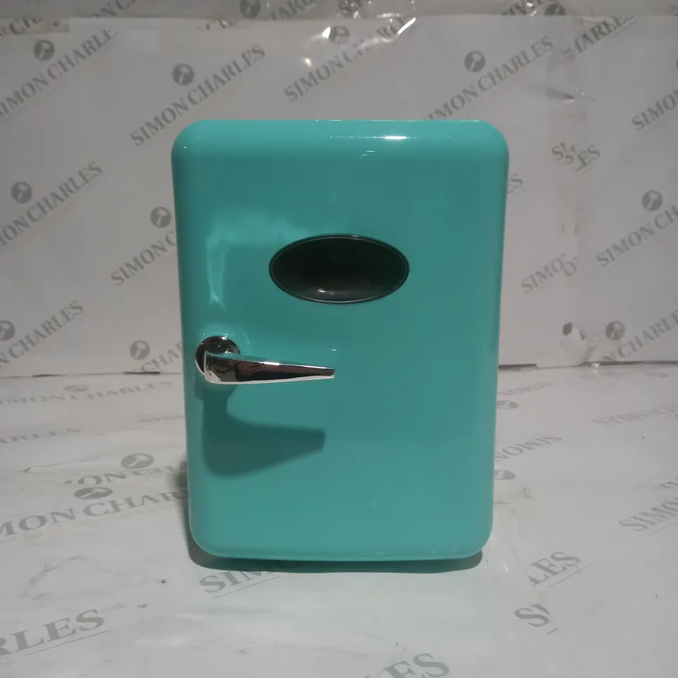 BOXED SO CHILL MINI FRIDGE IN TEAL RRP £44.99