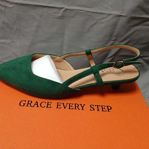 CASTAMERE GREEN SUEDE SLINGBACK HEELS SIZE 37