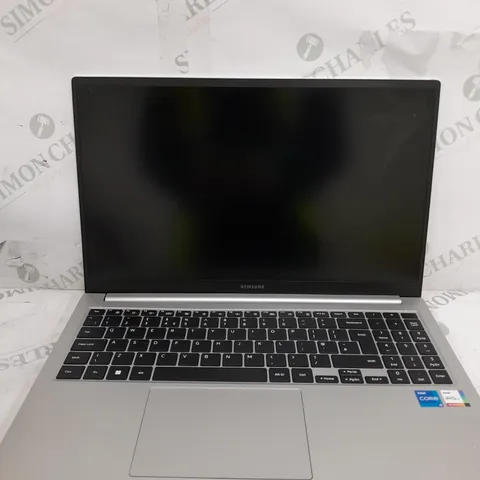 SAMSUNG GALAXY BOOK INTEL CORE I5-1135G7 8GB RAM 256GB SSD 15.6 INCH FULL HD WINDOWS 10 HOME 4G LTE LAPTOP