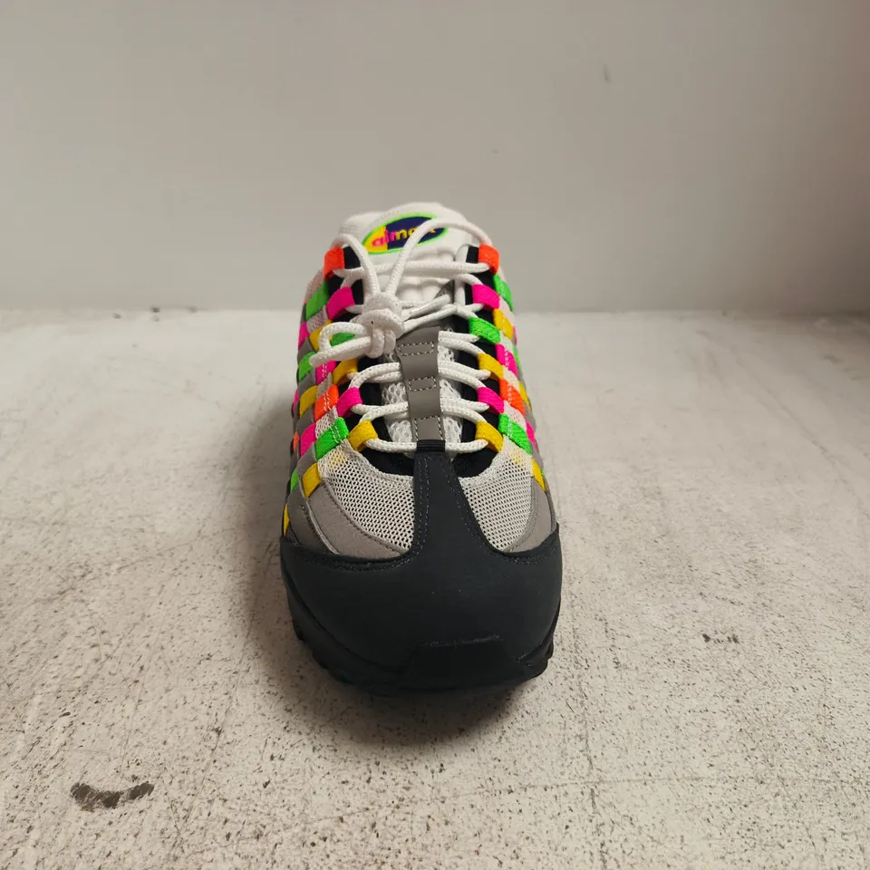 PAIR OF NIKE AIR MAX TRAINERS IN MULTI SIZE UK 7