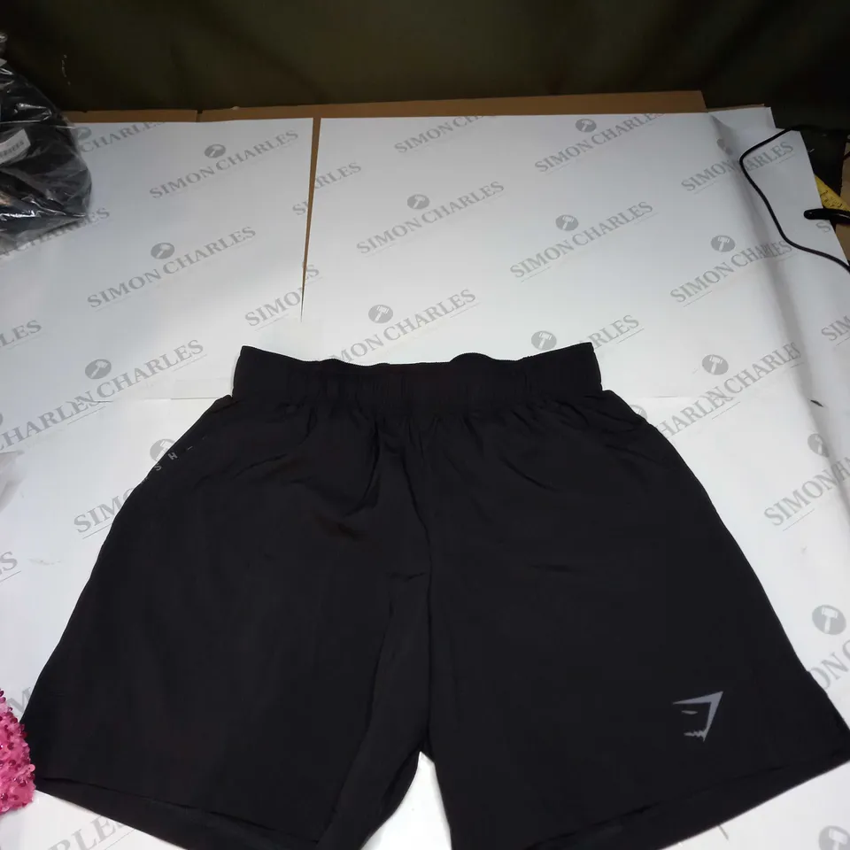 GYM SHARK MENS SHORTS - SIZE SMALL