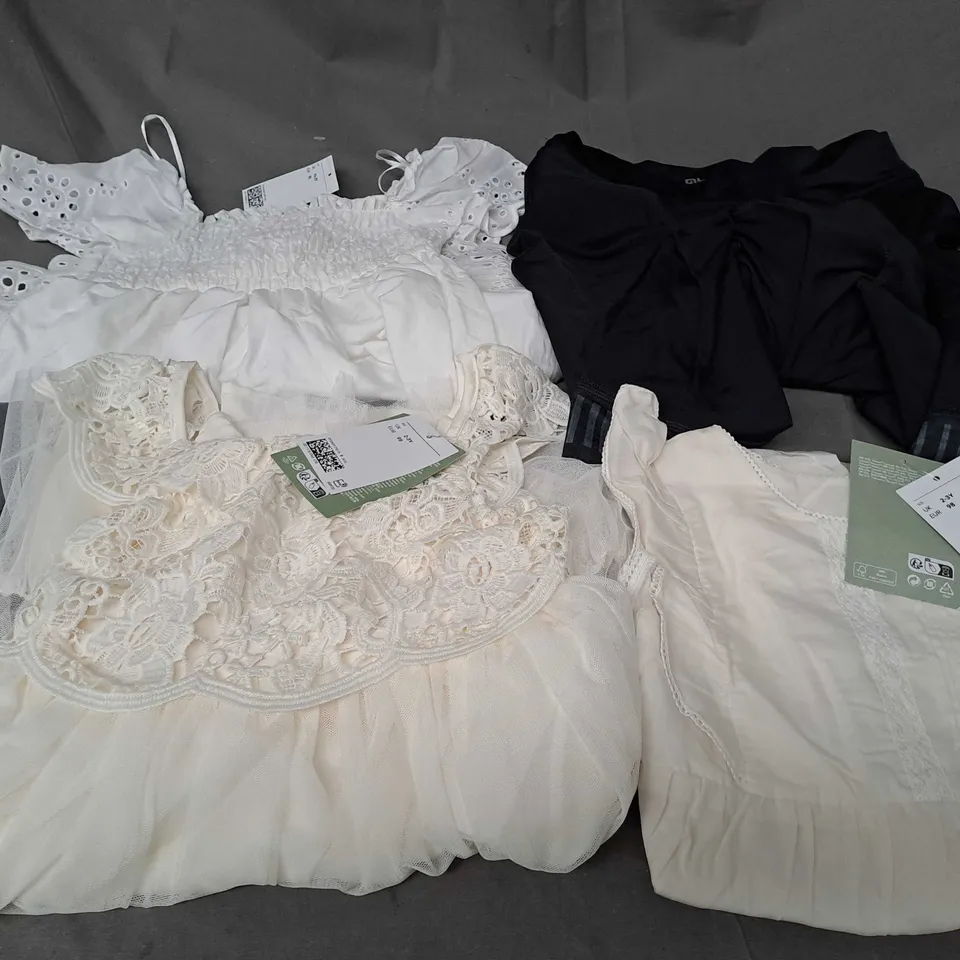 BOX OF APPROXIMATELY 25 ASSORTED CLOTHING ITEMS TO INCLUDE - SOCKS , DRESS , SHORTS ETC