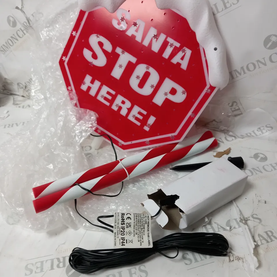BOXED 110cm SANTA STOP SIGN WITH MULTI COLOURED LIGHTS OUTDOOR CHRISTMAS DECORATION RRP £19.99