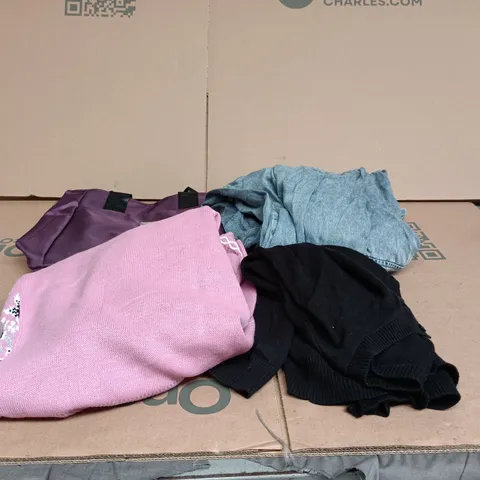 BOX OF APPROXIMATELY 25 ASSORTED CLOTHING ITEMS TO INCLUDE SLEEVELESS DENIM DRESS, BLACK CARDIGAN, PINK CARDIGAN, PURPLE BAG ETC