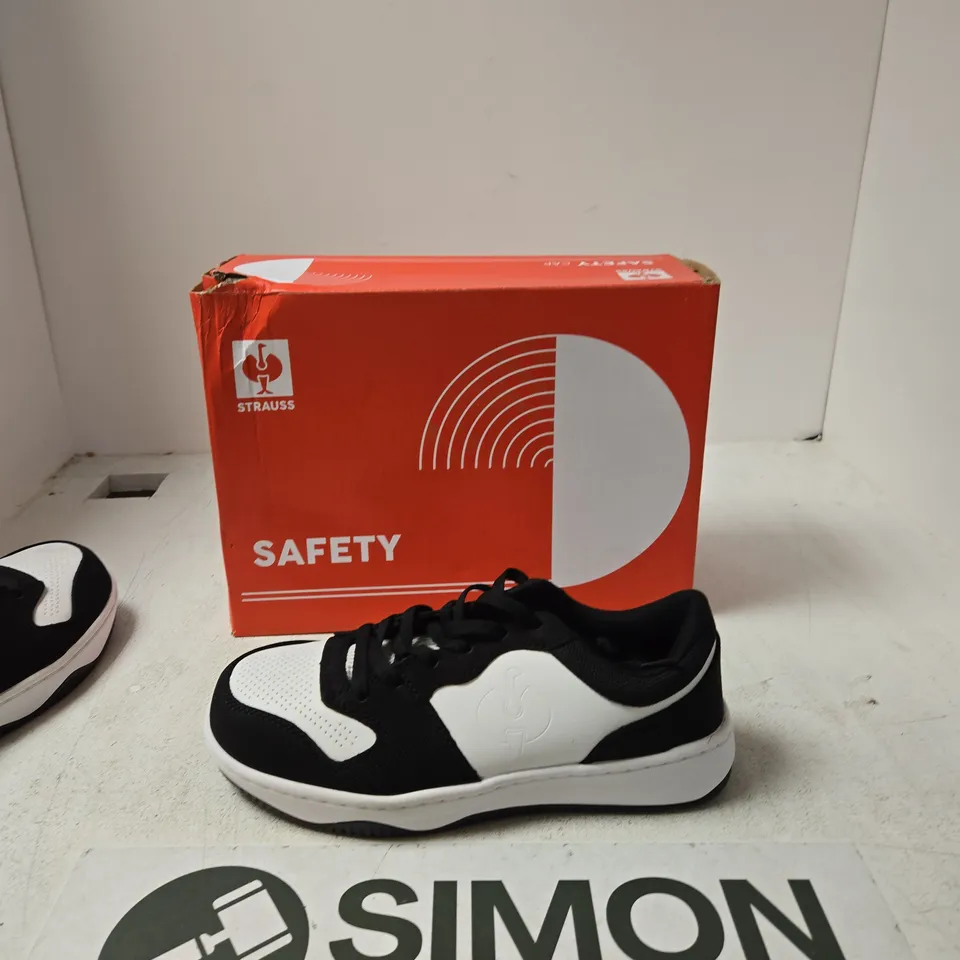 BOXED S1 EINDHOVEN LOW SAFETY SHOES – UK 8 (EU 42), BLACK/WHITE