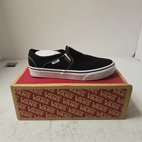 VANS SLIP-ON TRAINERS – BLACK - 5