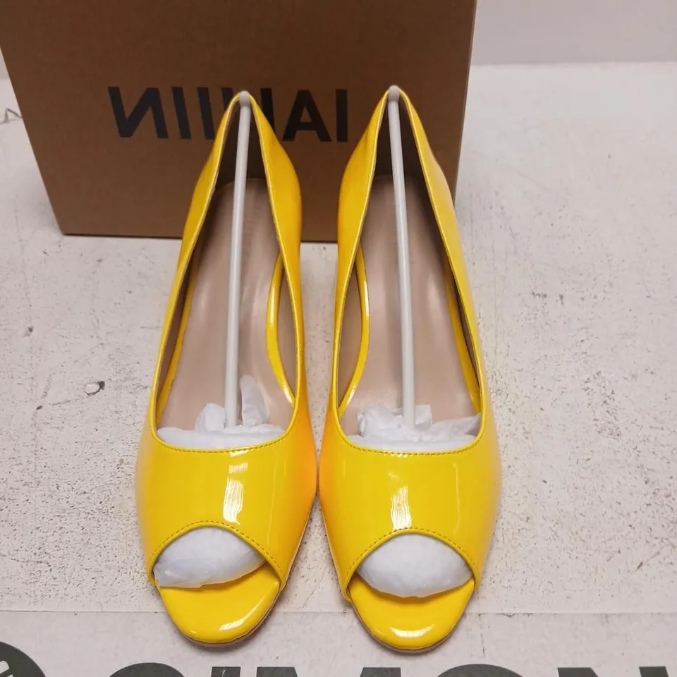 NIIHAI YELLOW OPEN-TOE MULE WEDGE HEELS – UK 8 (EU 41) (BOXED)