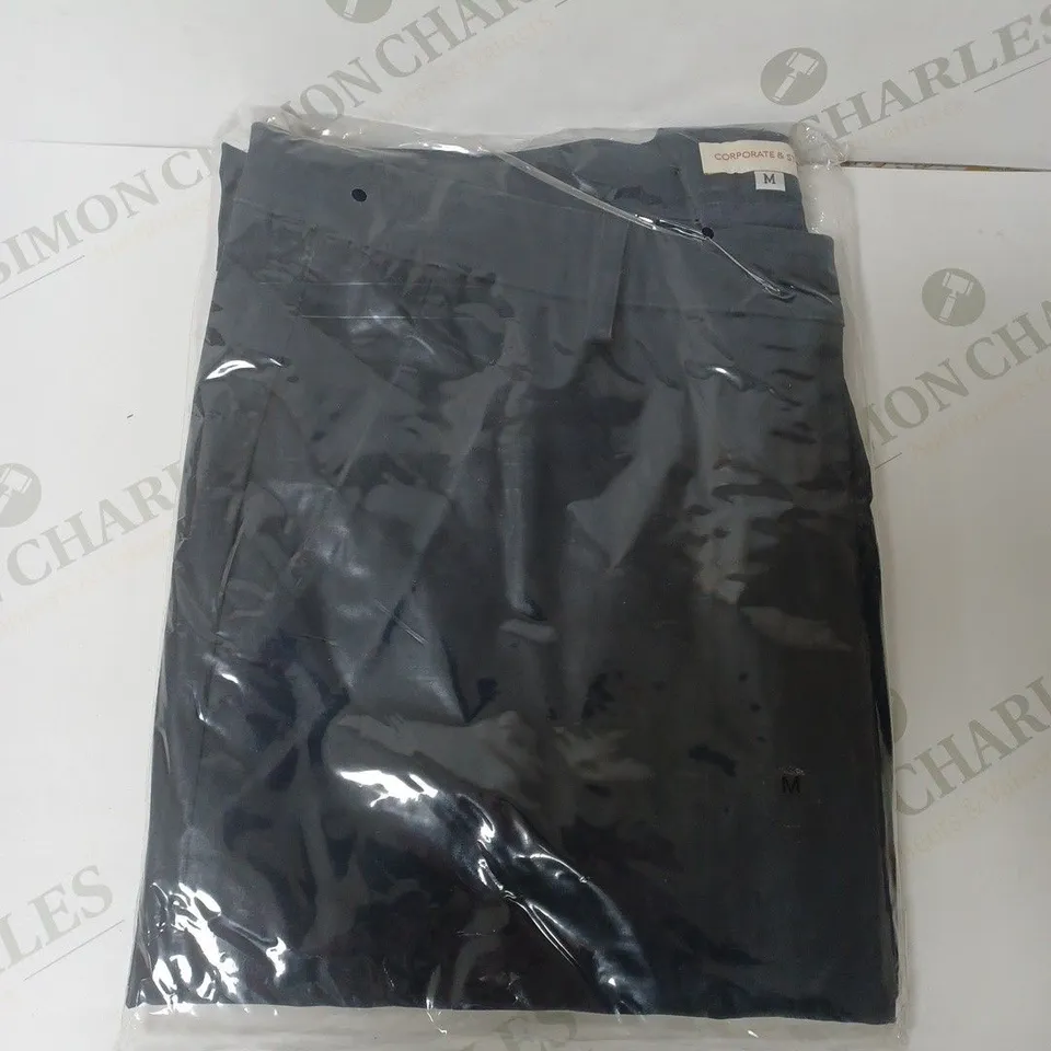 SEALED SET OF 9 BRAND NEW CORPORATIVE STYLE NAVY CHINOS - MEDIUM