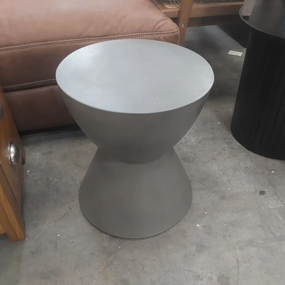 OUTDOOR CHENAI CONCRETE ACCENT TABLE