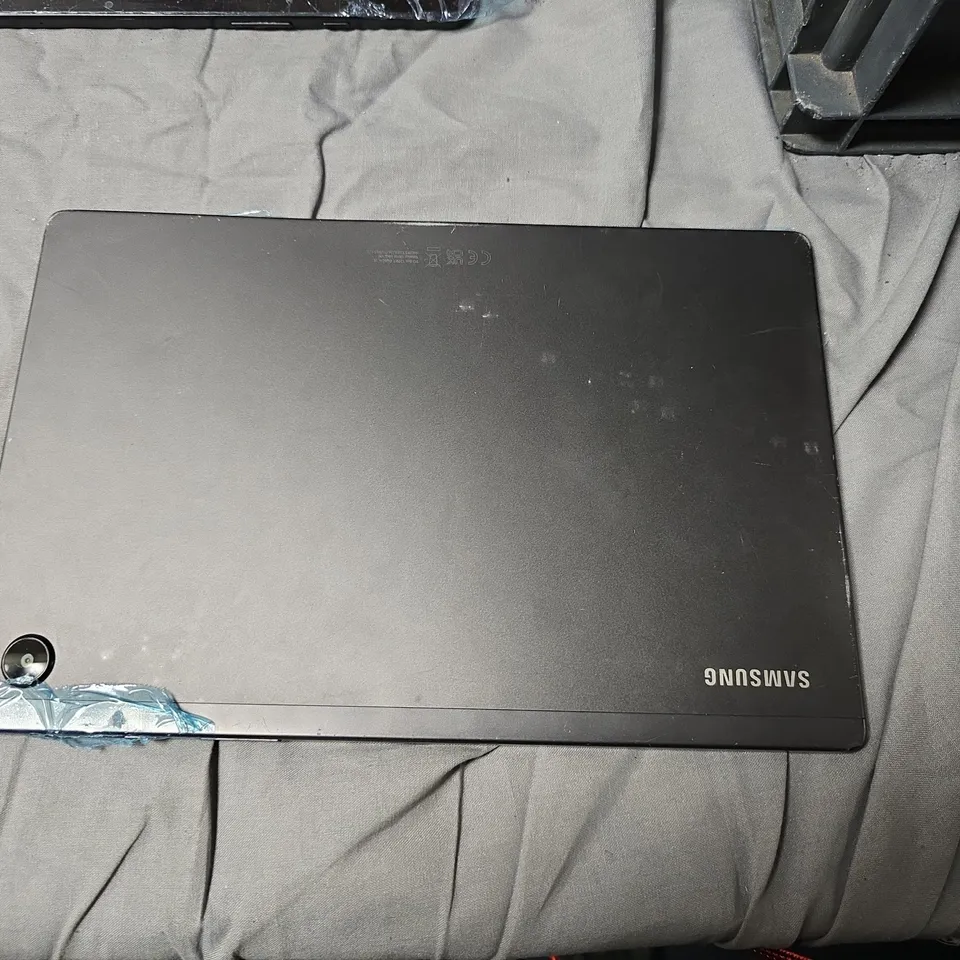 SAMSUNG TABLET – BLACK 