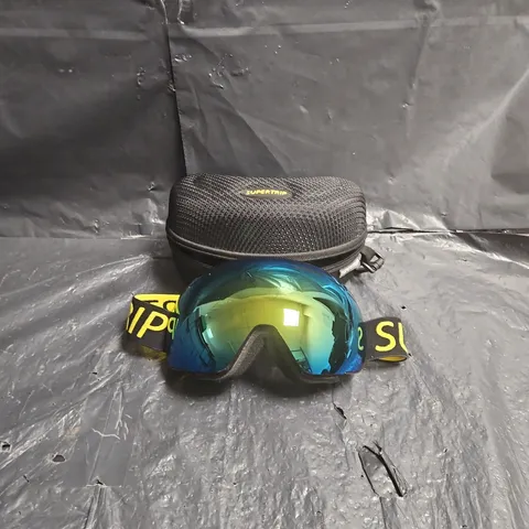 SUPERTRIP SKI GOGGLES WITH HARD CASE (VERIFY BRAND)