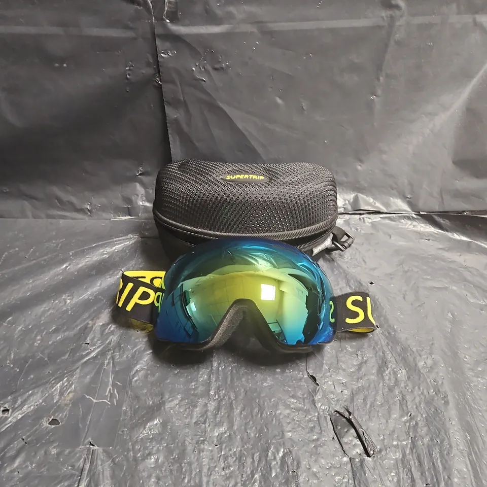 SUPERTRIP SKI GOGGLES WITH HARD CASE (VERIFY BRAND)
