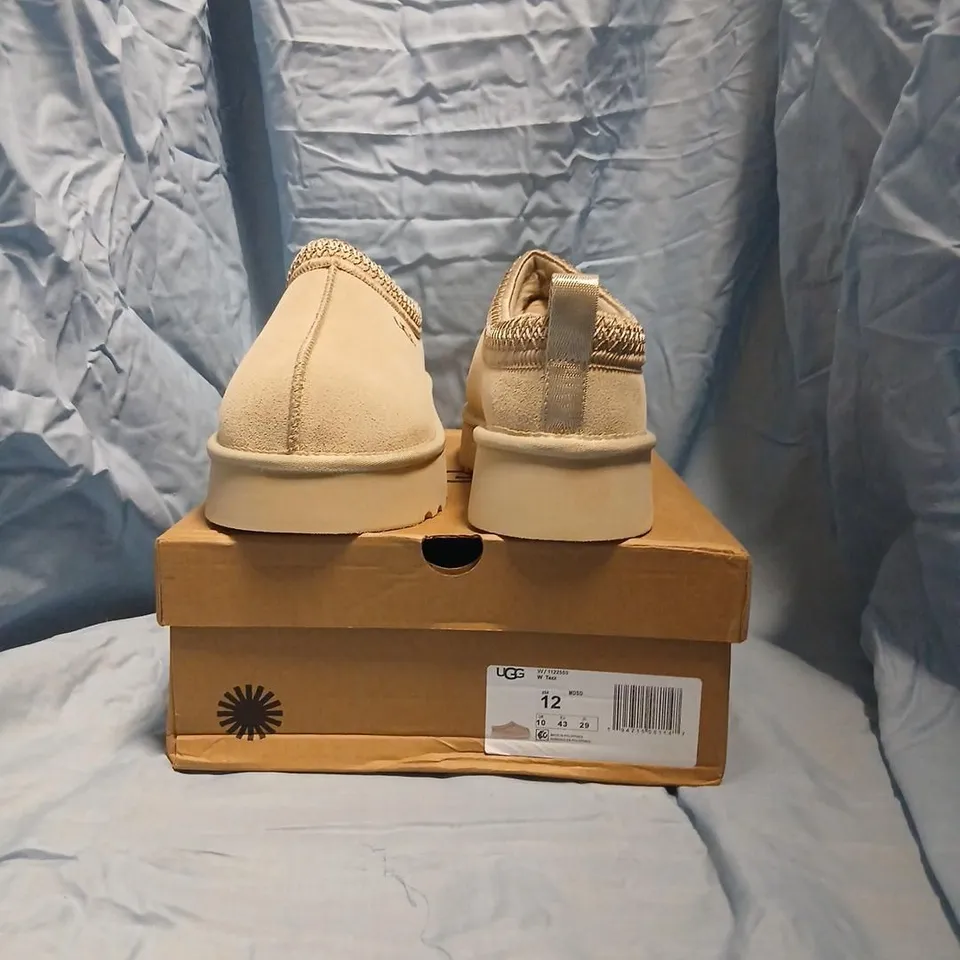 UGG WOMEN’S SLIP-ON SUEDE MOCCASIN SLIPPERS – BEIGE, UK 10 (US 12 / EU 43) WITH BOX & SOCKS