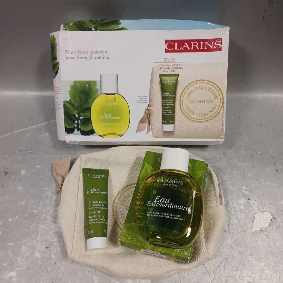 BOXED CLAIRINS EAU EXTRAORDINAIRE FRAGRANCE GIFT SET