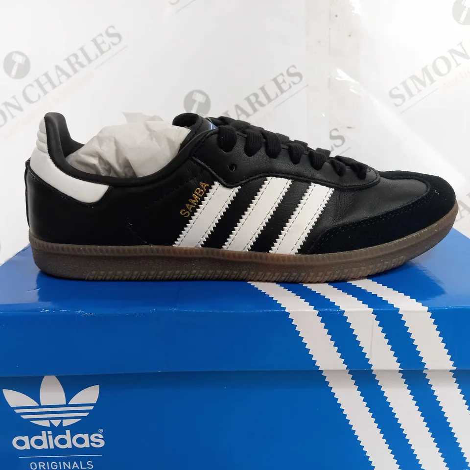 BOXED ADIDAS SAMBA OG BLACK TRAINERS - UK 7