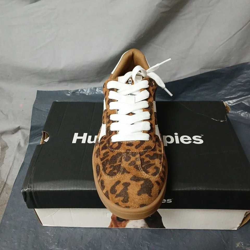 HUSH PUPPIES MAURA SNEAKER SIZE 6 BOXED
