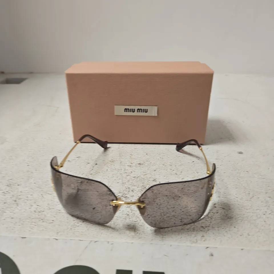 MIU MIU SUNGLASSES – GOLD-TONE FRAME WITH GRADIENT LENSES