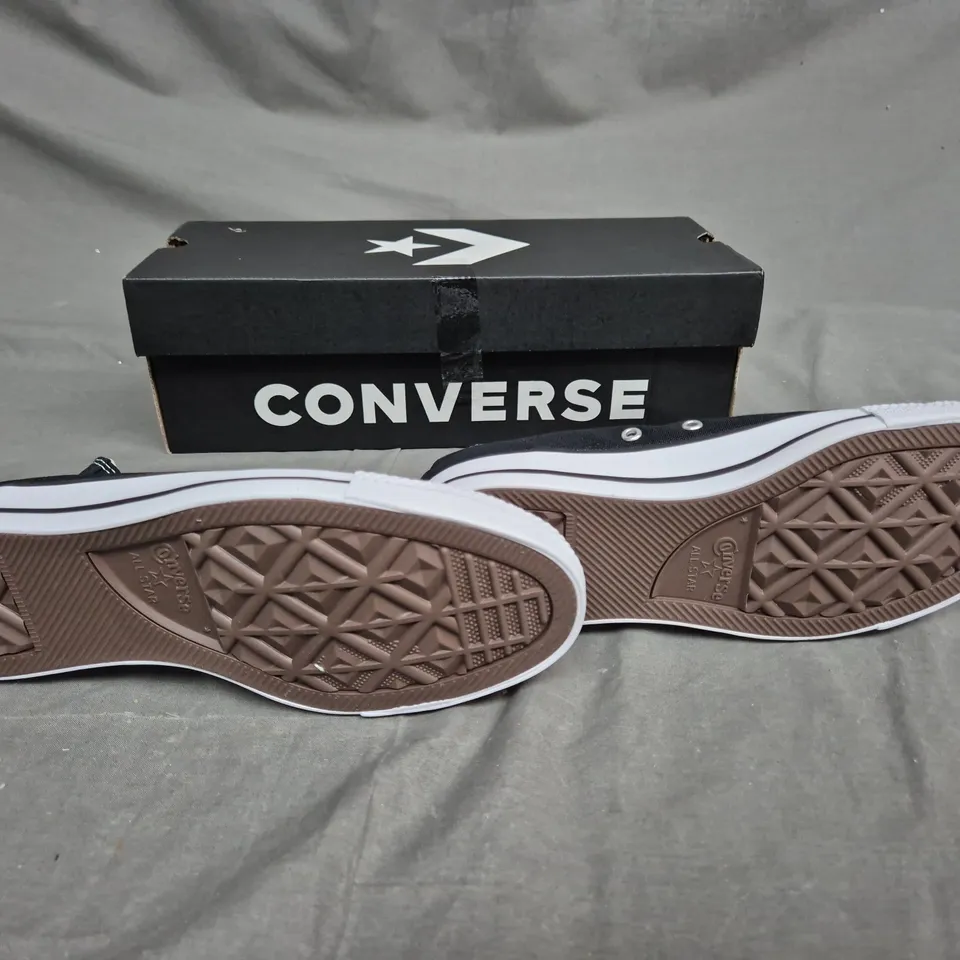 BOXED PAIR OF CONVERSE ALL STAR HIGH BLACK SIZE M7/F9