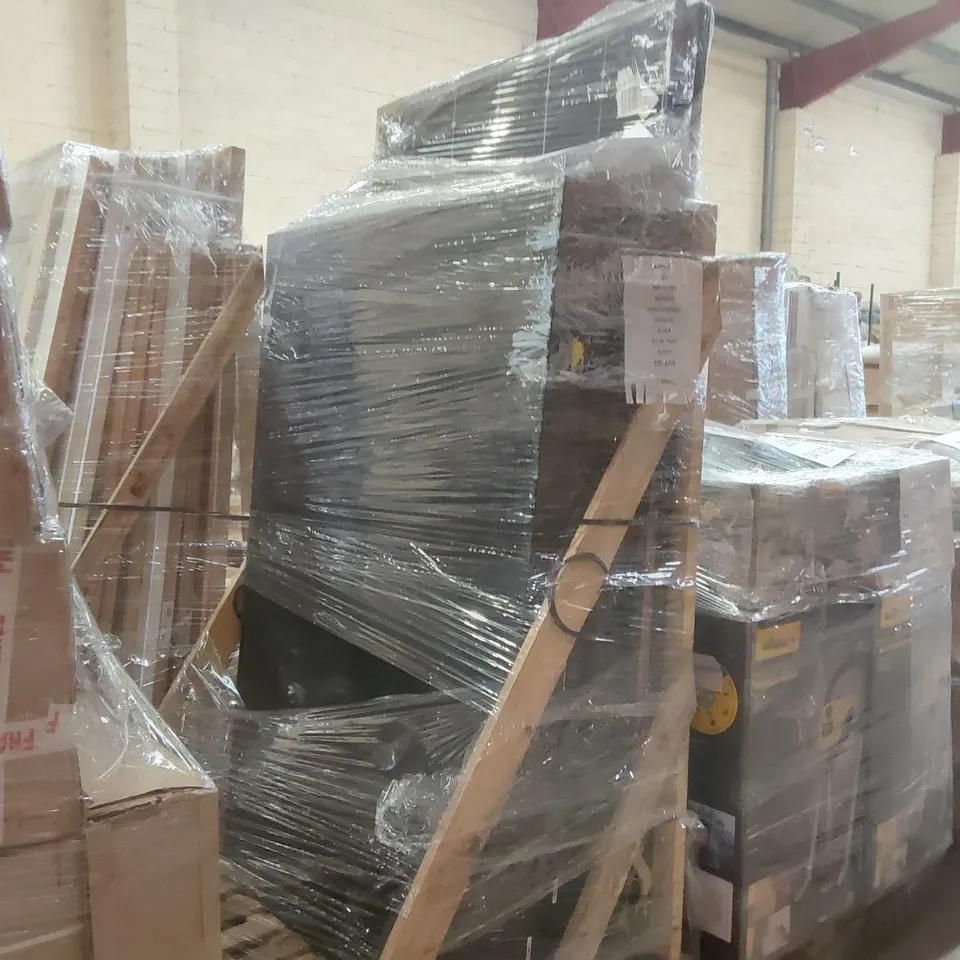 PALLET CONTAINING APPROXIMATELY 14x HIGH STREET BRANDED HIGH POWERED MIXED SOLAR PANELS