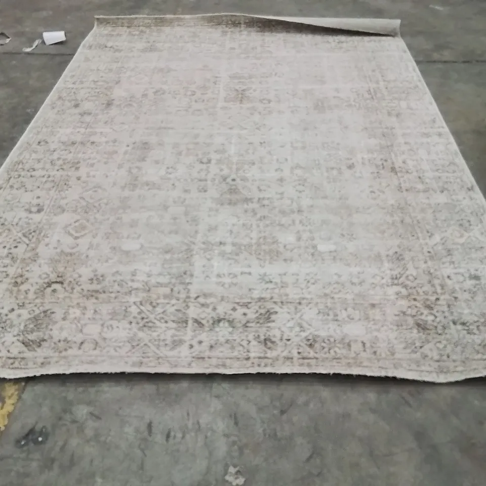 QUALITY DESIGNER AREA RUG - APPROXIMATELY 275X200CM