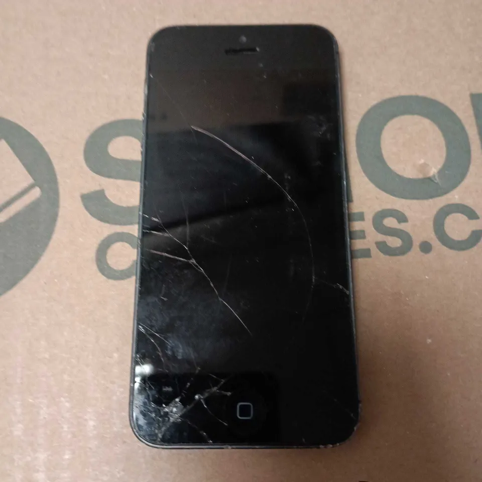 APPLE IPHONE 5 SMARTPHONE 