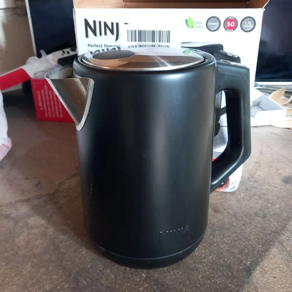 NINJA PERFECT TEMPERATURE KETTLE KT200UK - BLACK