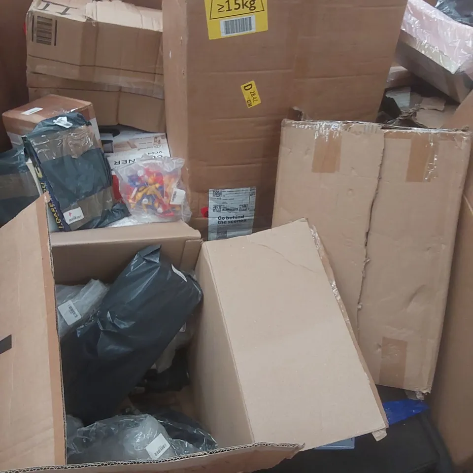 PALLET OF ASSORTED PRODUCTS AND ITEMS TO INCLUDE ;GARDEN KNEELER SEAT,LAPTOPS CASE