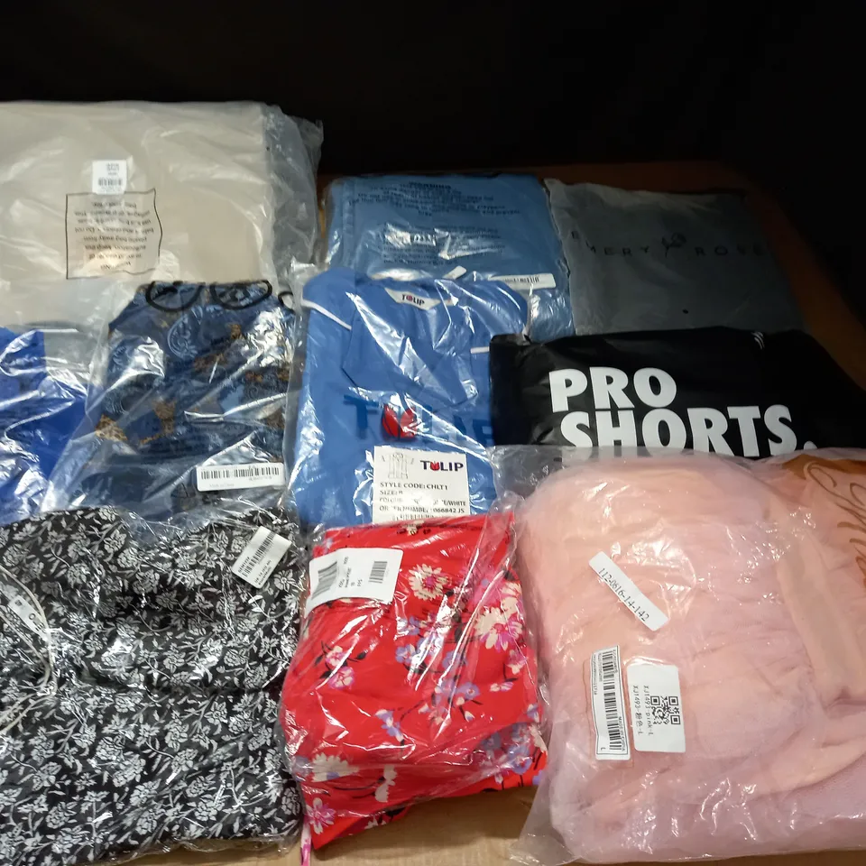 LARGE QUANTITY OF ASSORTED BAGGED CLOTHING ITEMS TO INCLUDE TULIP, EMERY ROSE AND SHEIN