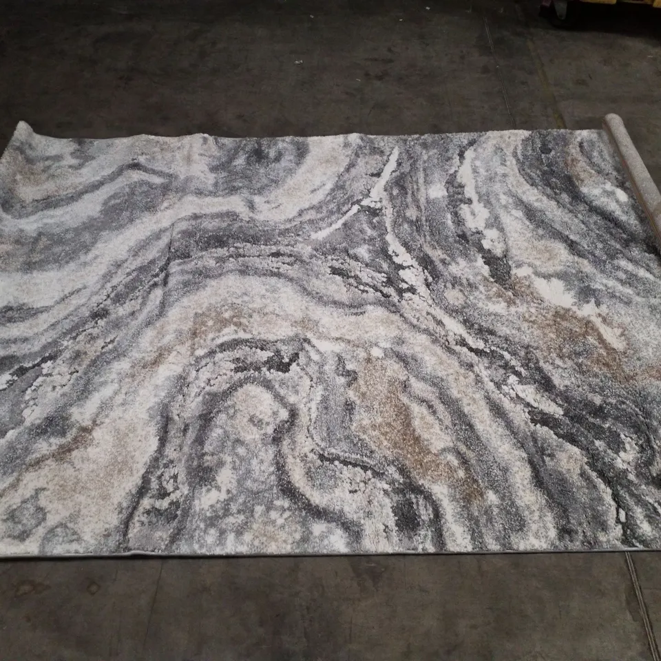 AHRIA ABSTRACT GRAY/CREAM AREA RUG - 5'×7'6"