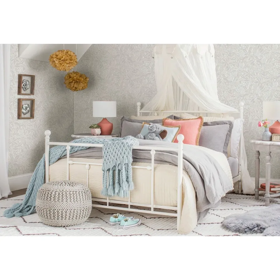 BOXED EASTFORD METAL BED FRAME WITH VINTAGE HEADBOARD 