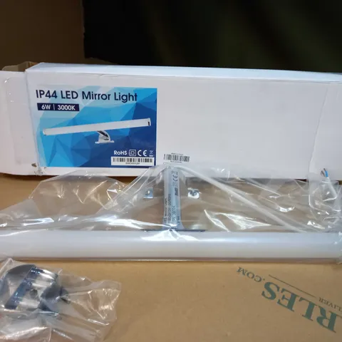 BOXED IP44 MIRROR LIGHT - 6W