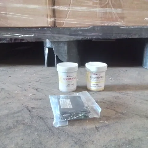 PALLET TO CONTAIN A LARGE QUANTITY OF INK CARTRIDGES 