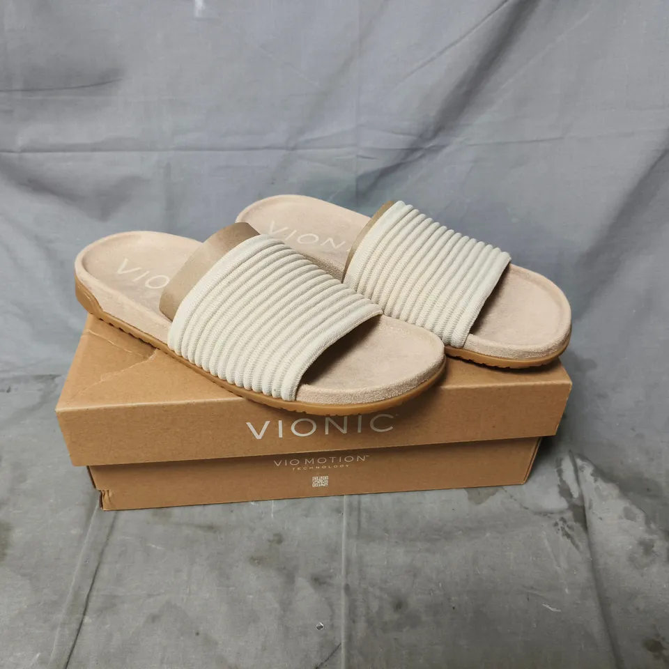 VIONIC WOMEN’S SANDALS – BEIGE RIBBED STRAP UK SIZE 7