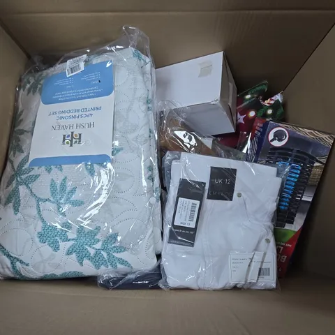 LARGE BOX OF ASSORTED ITEMS TO INCLUDE BEDDING, BIG ZAPPER LANTERN AND CLOTHING 