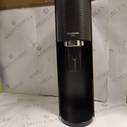 BOXED SODASTREAM SPIRIT ONE TOUCH SPARKLING WATER MAKER