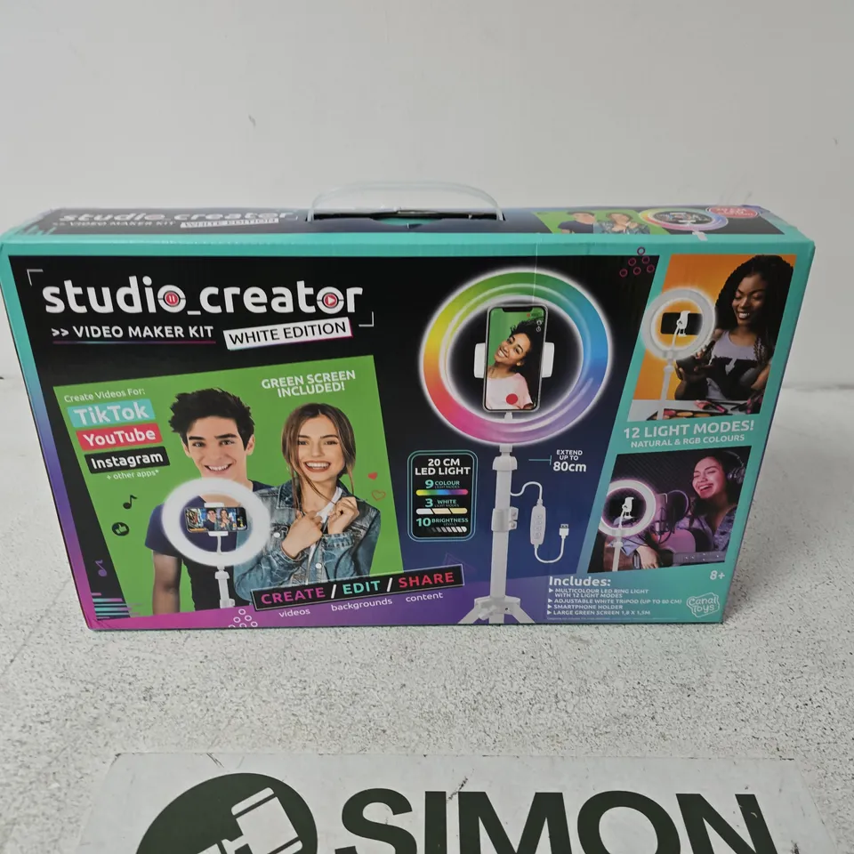 STUDIO CREATOR VIDEO MAKER KIT – WHITE EDITION