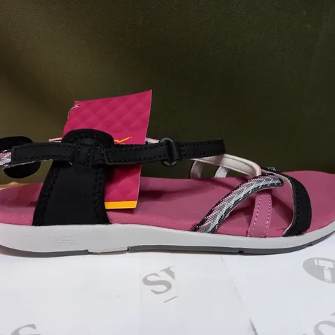 REGATTA LADY ROMA SANDALS SIZE 6