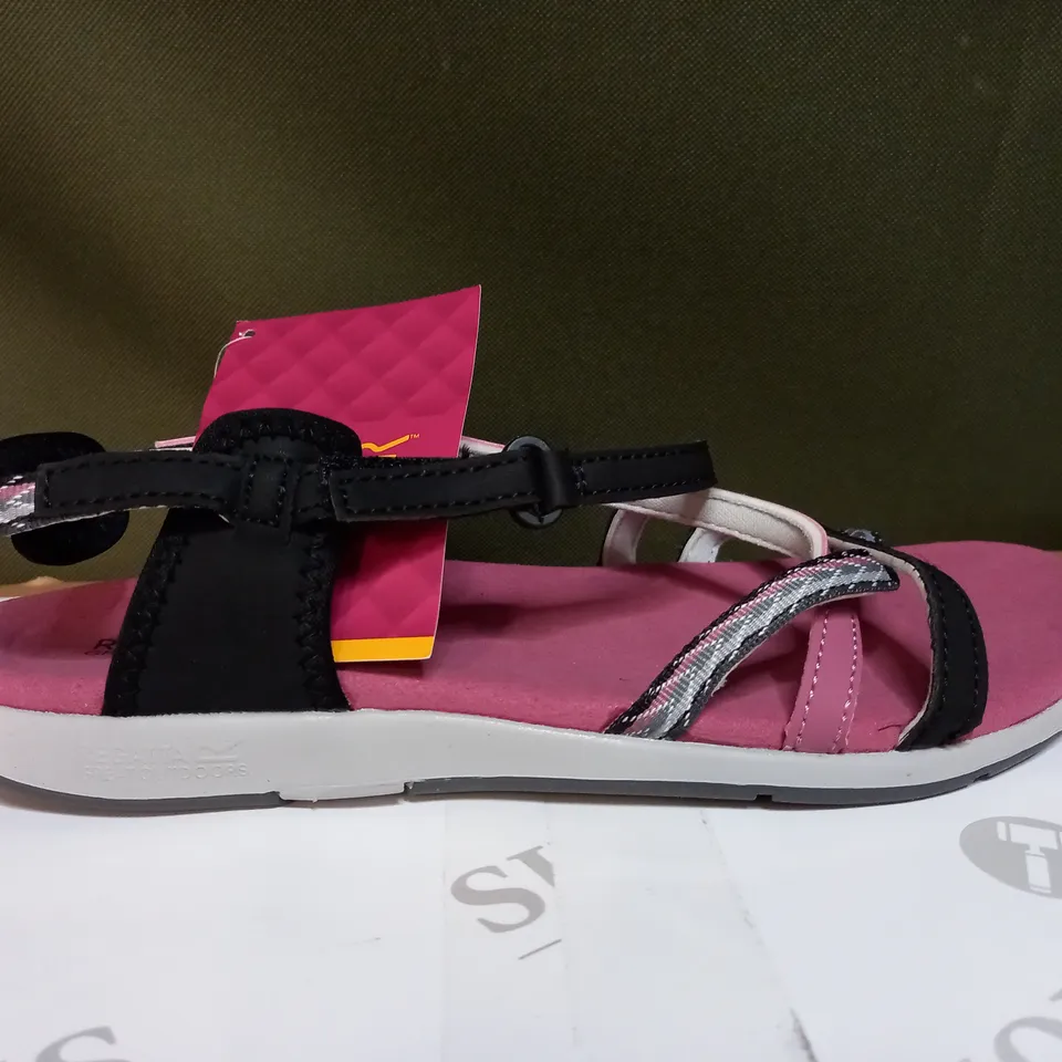 REGATTA LADY ROMA SANDALS SIZE 6