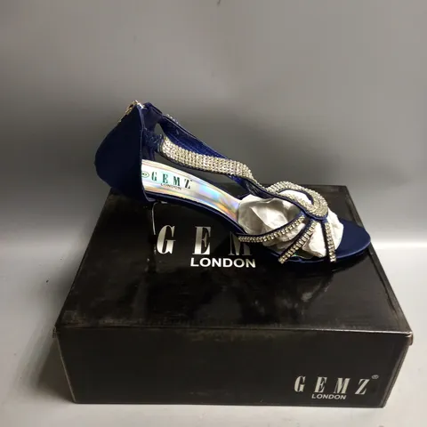 BOXED GEMZ LONDON HIGH HEELED SPARKLY NAVY SATIN SHOES. SIZE 8