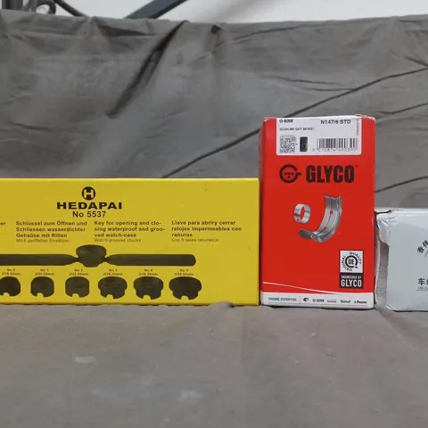 APPROXIMATELY 10 ASSORTED CAR ACCESSORIES AND PRODUCTS TO INCLUDE GLYCO CAMSHAFT BEARING, ETC - COLLECTION ONLY