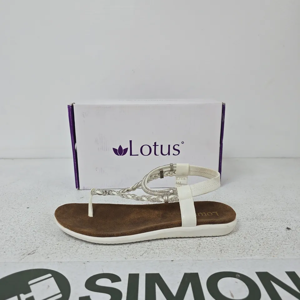LOTUS WHITE SANDALS ULP406, UK 7
