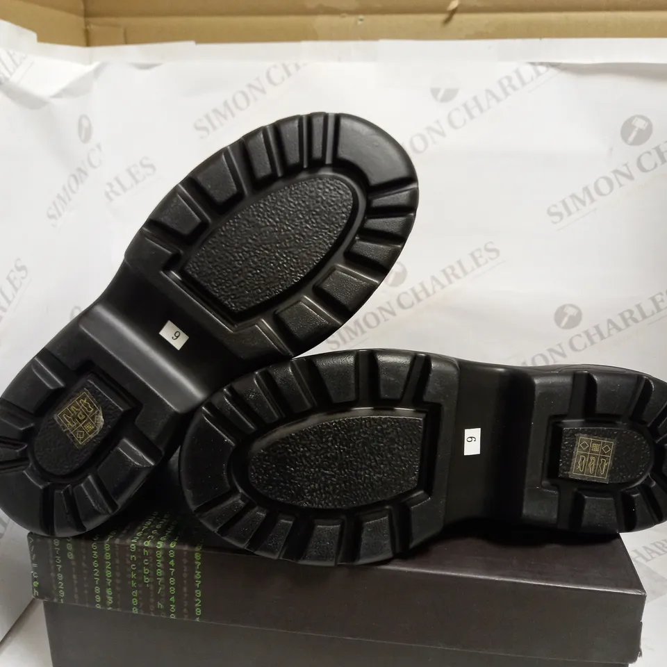 KOI VEGAN SPIKE DETAIL PLATFORM TRAINERS UK SIZE 9