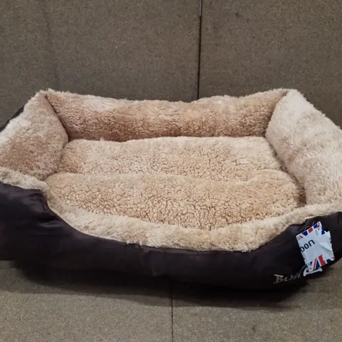 BUNTY MEDIUM DOG BED - BROWN 